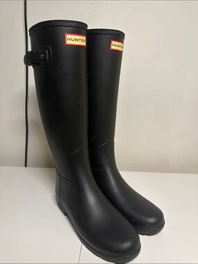 Hunter Black Tall Matte Rain Boots